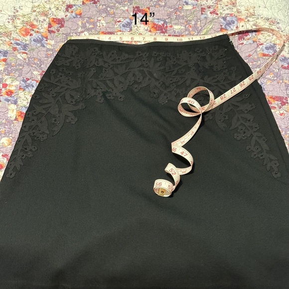 Liz Claiborne Limited Edition Black Skirt Size: 4 - Picture 9 of 10